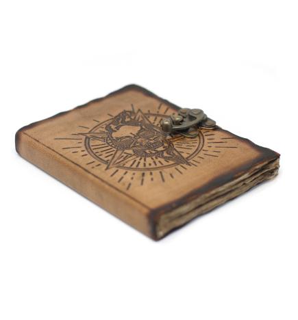 Cuaderno de Cuero Pentágono y Calavera Hojas quemadas