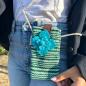 Bolso Porta Teléfono con Rayas Verdes - Decorado con flores