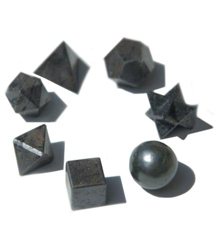 Juego geométrico de siete piezas de ágata negra
