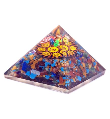 Pirámide de Orgonita Lrg 70mm - Gemas Chakra - Om Chakra - 70 mm